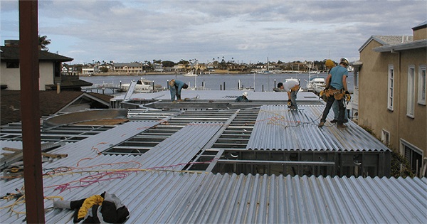 سقف عرشه فولادی چگونه باعث پایداری ساختمان‌ها می‌شود؟